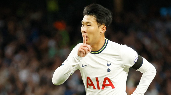 Son Heung-min ghi hatrick