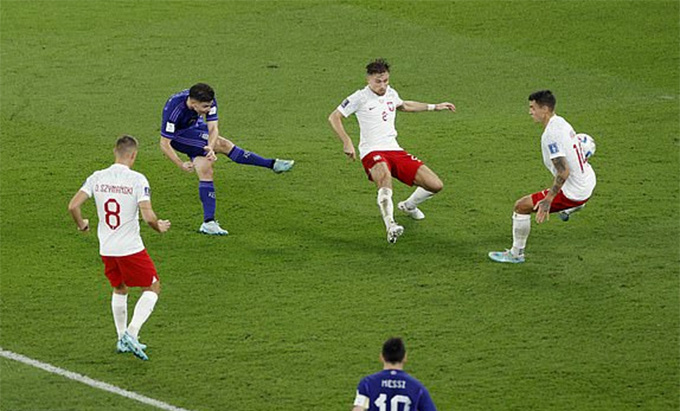 Kết quả Ba Lan 0-2 Argentina: Alvarez